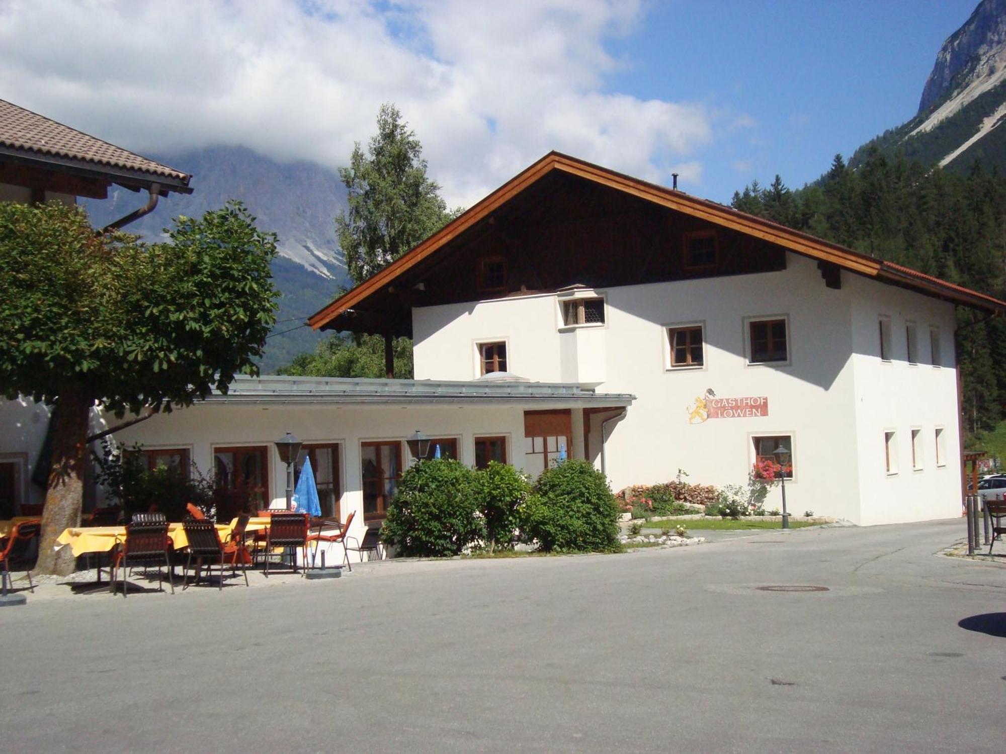 Hotel Zum Goldenen Loewen Biberwier Dış mekan fotoğraf