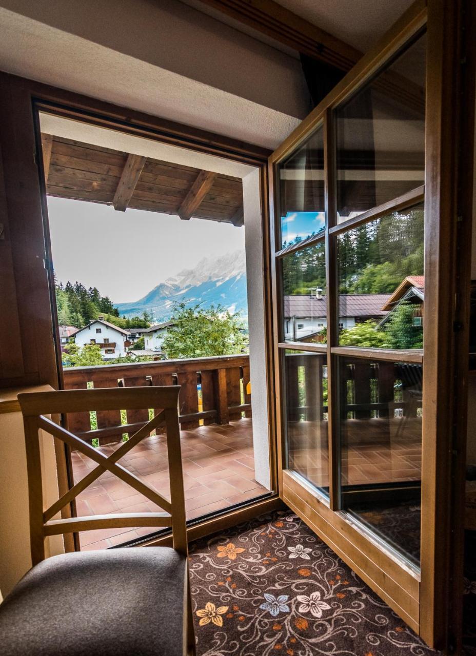 Hotel Zum Goldenen Loewen Biberwier Dış mekan fotoğraf